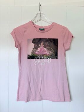Galinda the good witch Ariana Grande t-shirt